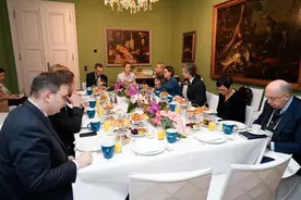 欧盟召开临时外长会：将继续援乌并加强欧盟自身防御图片