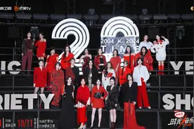 《时光音乐会》“音综20年”播出，五届超女、快女同台联唱图片