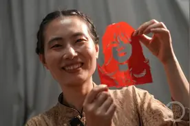 行行有绝技｜绝了！一分钟在纸上剪出人像图片