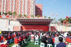 致青春！ 毕节梁才学校举行成人礼活动图片