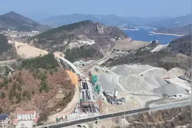 起步“加速度”！麻城市多条国道项目掀起实干奋战热潮图片