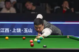 斯诺克世界公开赛 | 丁俊晖逆转晋级16强将战墨菲图片