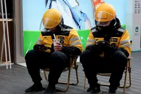 1元喝奶茶6元吃正餐，美团为骑手发放超5000万元冬季“饭补”图片