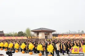 特写：黄帝故里拜轩辕 炎黄子孙共赴“心灵之约”图片