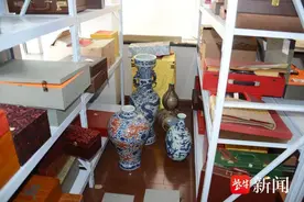 雇人扮演社会名流“导演”拍卖会  几百人被骗2700余万图片