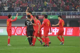 国足升至36强赛小组第二，下一场击败泰国就能提前出线图片