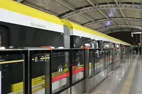 “新车”上线！北京地铁13号线开启出行新体验图片