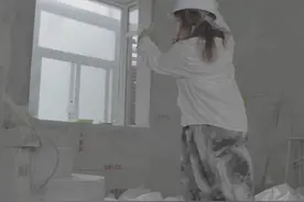 00后女孩带领村民到上海搞装修：去年是全职妈妈，现在成了老板，月入过万图片