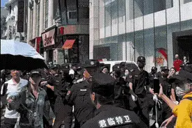 网友指甄子丹出席活动“排场太大”,甄子丹回应称自己也不喜欢图片