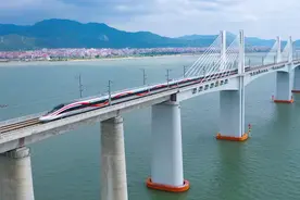 福厦高铁的“最强大脑”，每天要与海量信息数据打交道图片