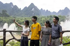 管清友：中国经济下一步怎么走没人教你，蹚出新路需“八仙过海、各显神通”图片