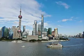 国庆浦江游览迎来客流高峰，黄浦海事全力守护水上安全图片