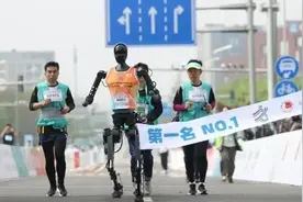 人形机器人马拉松将电影变为现实 全球惊呼“这是历史性时刻”图片