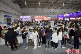 长春宠物展开幕 民众乐为萌宠买单图片
