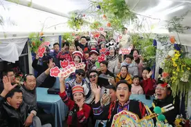 小屏也能看春晚了！央视蛇年春晚将同步抖音直播图片