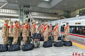 新兵启征程 株洲、岳阳两地高铁护军旅图片