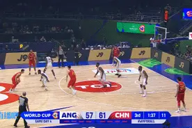 全场亮点！美媒ClutchPoints晒出赵继伟胯下击地天秀妙传！图片