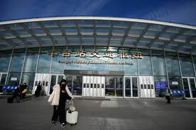 缩短进出站走行距离！北京丰台站南枢纽开通运营图片