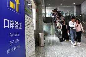 单方面免签政策实施后，上半年外国人入境同比增152.7%图片