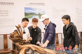 见证“木中瑰宝”的千年传奇 俞敏洪走进海南黄花梨博物馆图片