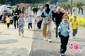 “奔跑吧，棉宝” 乐山市中区棉竹幼儿园开展首届亲子马拉松活动图片