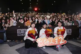 《飞驰人生2》成都路演，韩寒透露如有第三部想让范丞丞于适“乱战”图片
