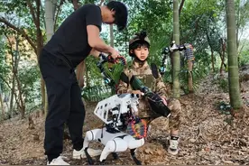 对话被外交部发言人点赞的硬核手工老爸：不是富二代是“妻管严”，都是小成本制作图片