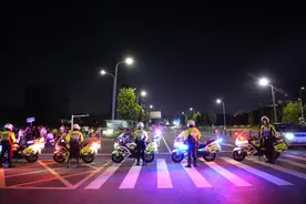 郑州交警出动400名警力，严查“飙车炸街”交通违法行为图片