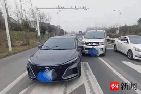 临时起意变更车道，影响直行车辆被判担全责图片