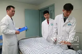 大便变黑 警惕消化道出血图片