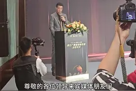 广厦主帅王博：教练组会和球队同进退 向着总冠军 一步一个脚印图片
