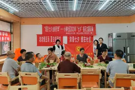 福州小柳社区开展七夕插花主题活动图片