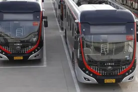 上海：计划到2027年底前公交车、出租汽车全面实现新能源化图片