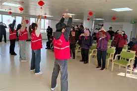 医养结合典型案例征集｜ “大头阿亮”养老机器人，它能帮你干点啥？图片