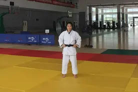 就在今晚（9.5）！南海籍运动员李丽青向残奥会柔道金牌发起冲击图片
