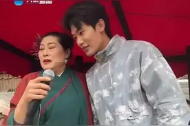 开封两大“顶流”网红爆火背后，万岁山武侠城和清明上河园的“流量密码”图片