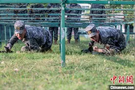 广西梧州武警官兵强化训练磨砺本领图片