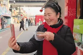 什川大妈魏玉红成为直播带货网红后带动乡亲增收——想开一家特产店 推广甘肃农产品图片