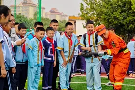 威头条丨上好开学第一课 森林防火记心间图片