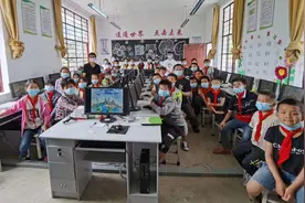 一面锦旗、一份感谢信，传递静安企业与结对小学的深情厚谊图片