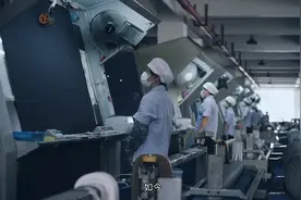 均安牛仔：惊艳米兰设计周的“中国蓝”图片