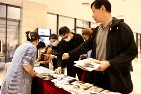 四川人艺话剧《苏母》在京成功首演，“三苏”背后的女性打动观众图片