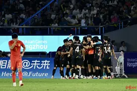 真打不过！中国亚运男足0比2完败夺冠热门韩国队，止步杭州亚运会八强图片