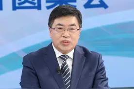 中国经济圆桌会·新华全媒头条丨激发乡村全面振兴澎湃动能——中国经济圆桌会聚焦2025年中央一号文件图片