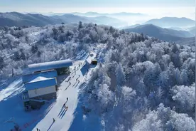 参考消息特稿|“长白天下雪”闪耀“冰雪黄金纬度带”图片