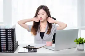 家医在身边丨改善“富贵包”试试这招低头族必须收藏！图片