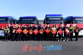 平安春运 交警同行图片