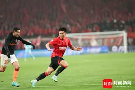 成都蓉城队员甘超评价火爆凤凰山：梦剧场！图片