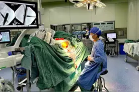 105岁奶奶遭遇“人生最后一次骨折”，手术到底做不做？图片