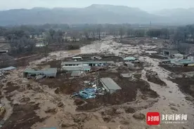 3米高“泥浪”席卷村庄 为何震后会出现“黄土液化”现象？图片